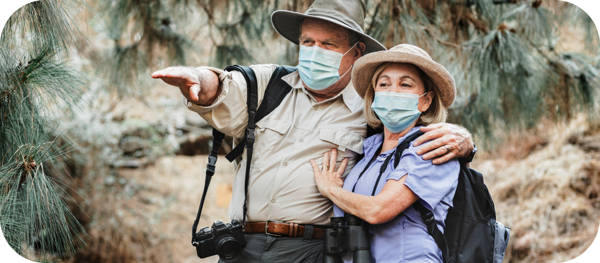A photo of an Australian couple embracing while enjoying a wildlife adventure in Melbourne. 